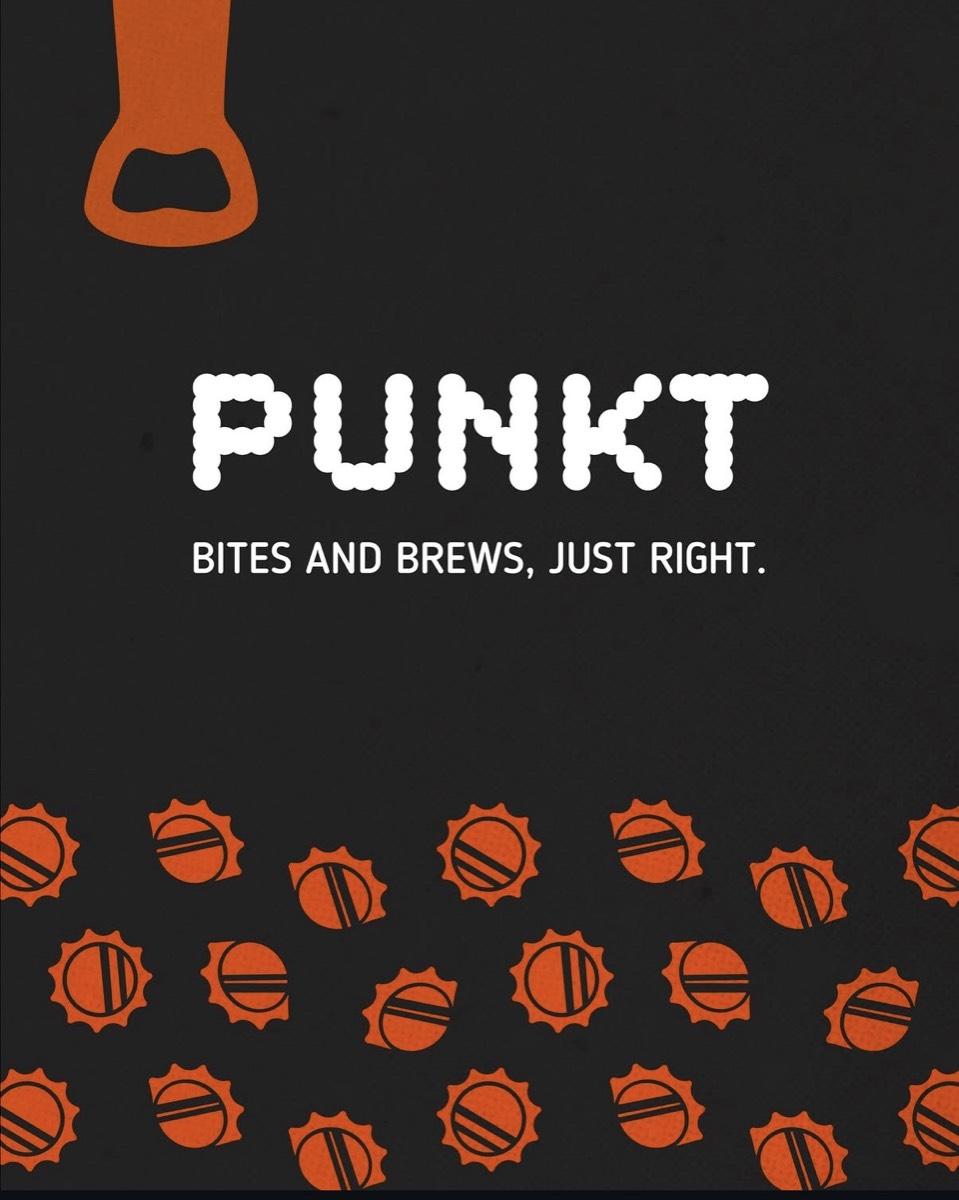 Тъмен плакат на PUNKT: Bites and brews, just right — с капачки от бутилки